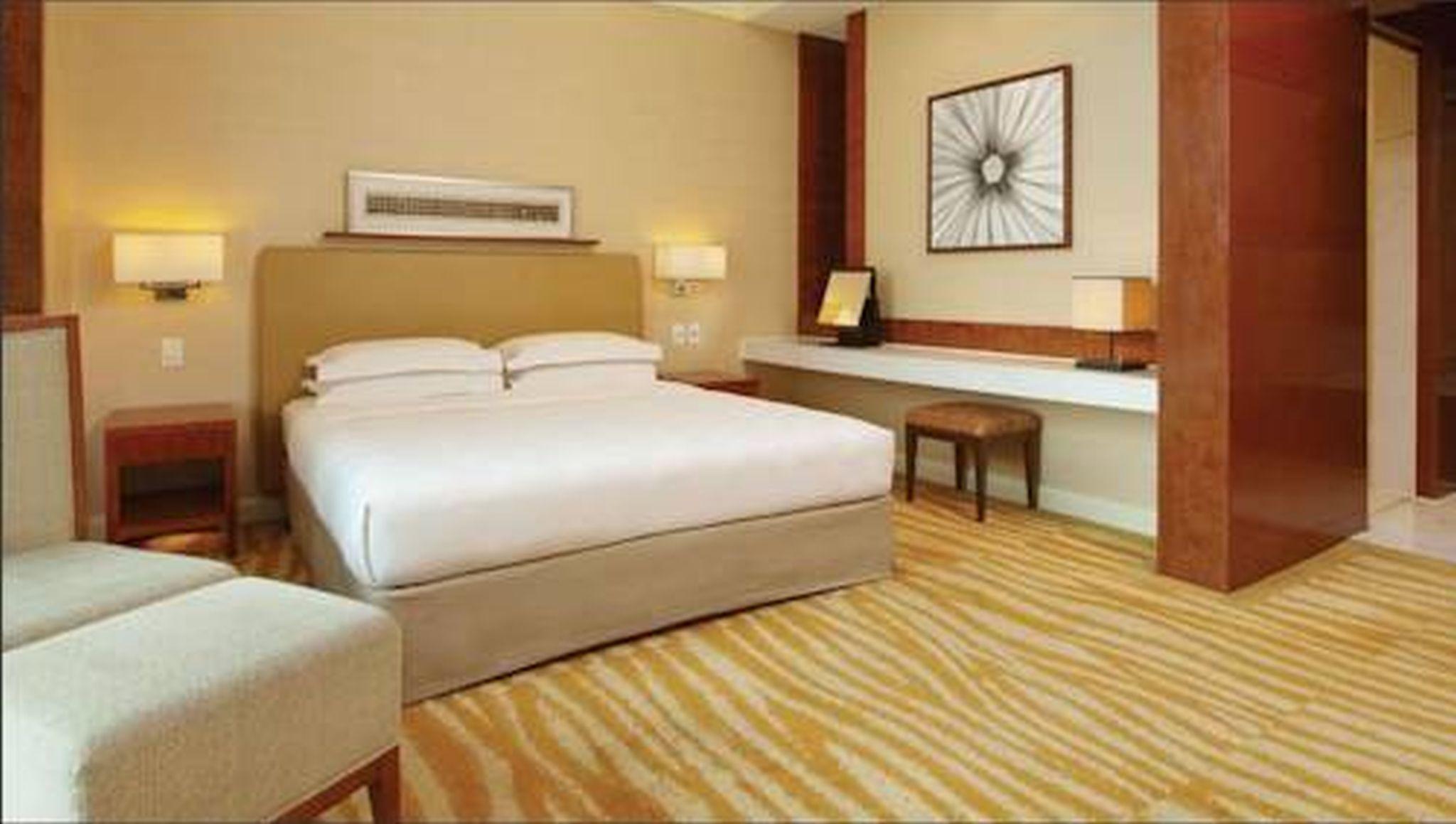 New Coast Hotel Manila Bagian luar foto